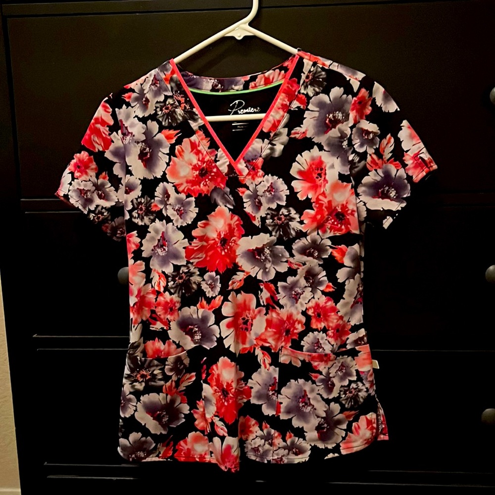 Healing Hands Premiere XS Floral scrub top